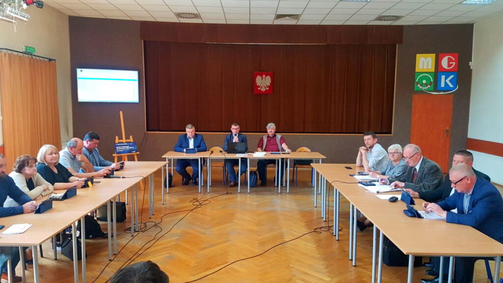 Radni podczas sesji Rady Miasta - Wysokość ekwiwalentu dla OSP
